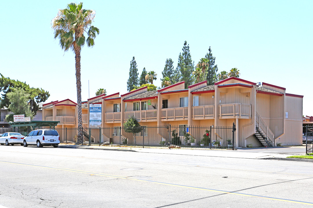 Villa Primavera Apartments in Fresno, CA - Building Photo