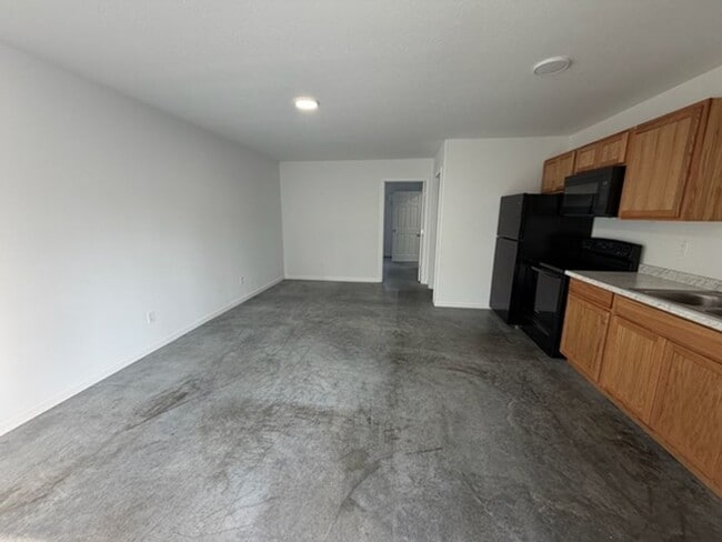 property at 313 W Mill St