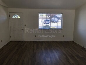 3234 SW Salmon Ave in Redmond, OR - Building Photo - Building Photo