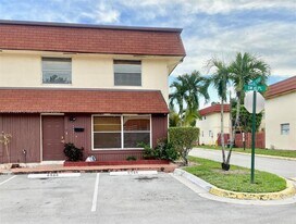 6568 SW 41st Pl in Davie, FL - Building Photo