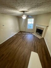 9260 Golf View Dr in Riverdale, GA - Building Photo - Building Photo