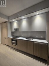 81 Wellesley St E in Toronto, ON - Building Photo - Building Photo