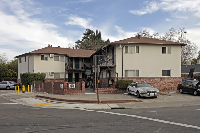 Bel Air Apartments in Sacramento, CA - Building Photo - Building Photo