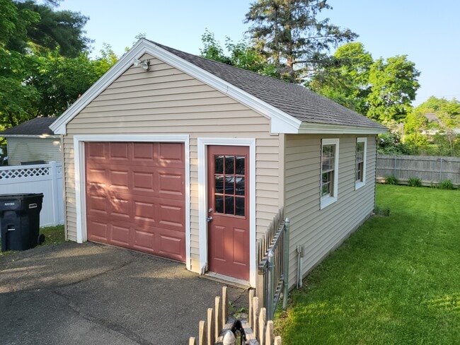 12 Fairfax St in Bangor, ME - Building Photo - Building Photo