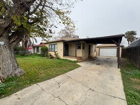1106 El Tejon Ave in Bakersfield, CA - Building Photo