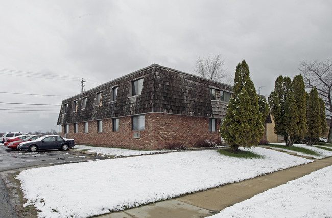 3120 85th St in Kenosha, WI - Foto de edificio - Building Photo