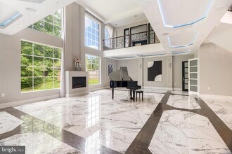 1065 Northfalls Ct in Great Falls, VA - Building Photo - Building Photo