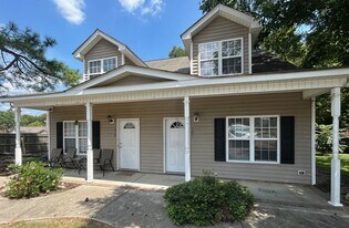 319-321 E Perry Ave in Wake Forest, NC - Building Photo