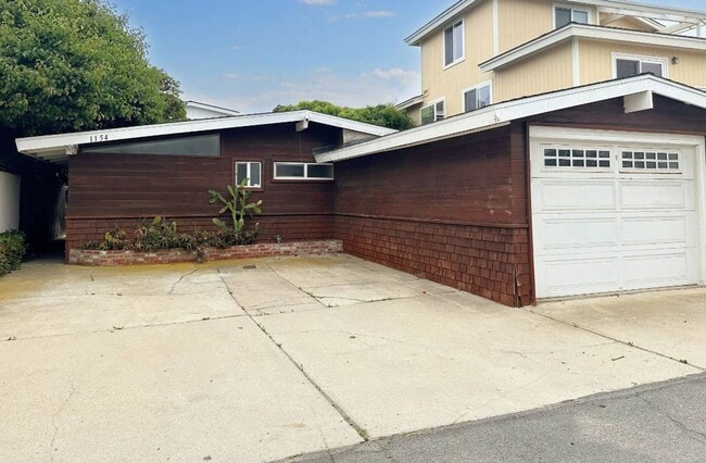 property at 1154 Brunswick Ln