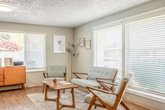 King James Gate in Vancouver, WA - Building Photo - Interior Photo