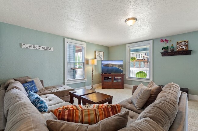 806 E Mullan Ave in Coeur d'Alene, ID - Building Photo - Building Photo