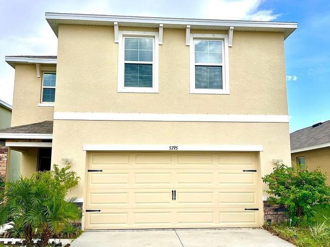 5795 Cape Primrose Dr in Sarasota, FL - Building Photo - Building Photo