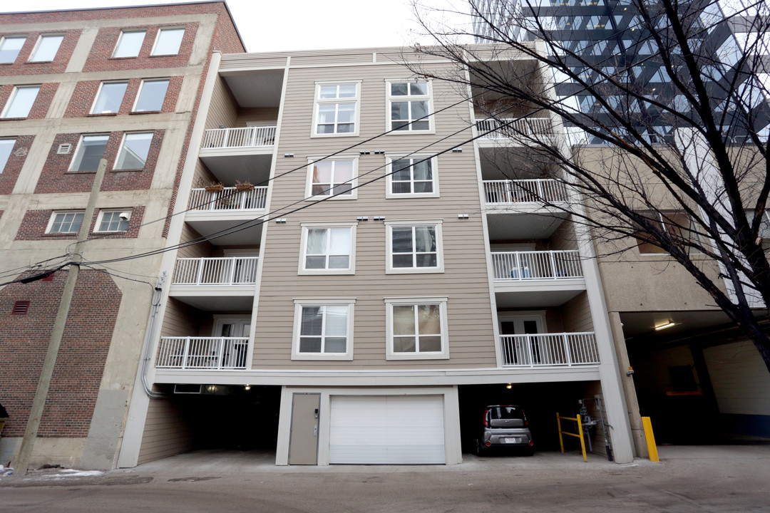 Morris Lofts in Edmonton, AB - Building Photo