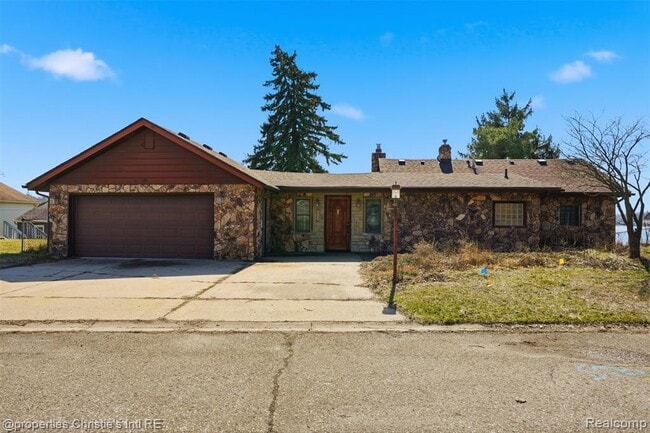 2739 Lakeridge Ave in Wixom, MI - Building Photo - Building Photo