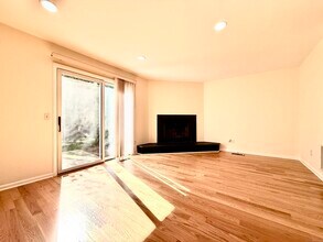 65 Wolfpit Ave in Norwalk, CT - Building Photo - Building Photo