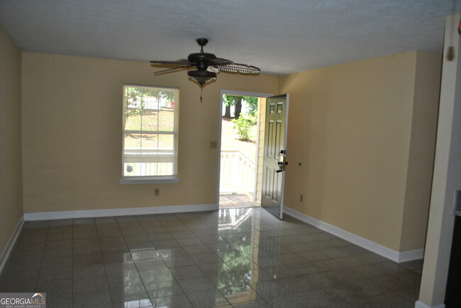 386 Tunis Rd in Mcdonough, GA - Building Photo - Building Photo