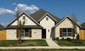 4301 SW Pawhuska St in Bentonville, AR - Building Photo