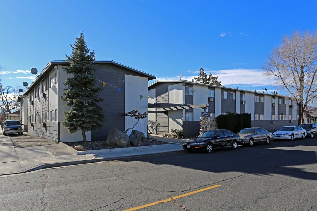 Cheney Manor Apartment in Reno, NV - Foto de edificio