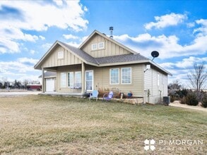 6220 S 234th St in Elkhorn, NE - Building Photo - Building Photo