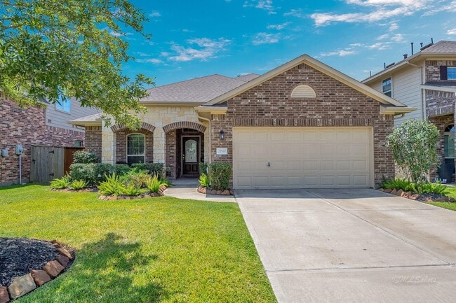 property at 27519 Gracefield Ln