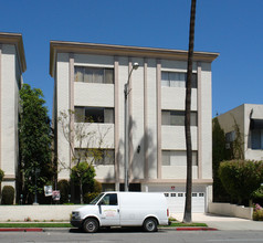 226 N Crescent Dr in Beverly Hills, CA - Building Photo - Building Photo