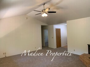 14736 Carnegie Rd in Magalia, CA - Building Photo - Building Photo