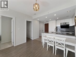 3102 Windsor Gate in Coquitlam, BC - Building Photo - Building Photo