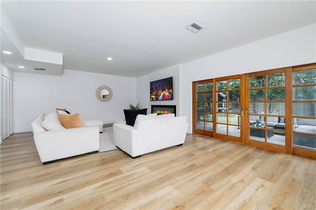 property at 162 Acacia Ave