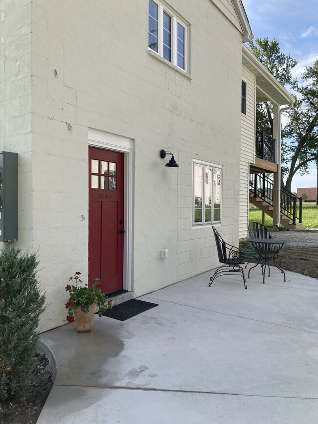 6040 Northwest Blvd, Unit 6040 in Davenport, IA - Foto de edificio - Building Photo
