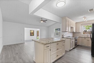 23089 SW 55th Ave in Boca Raton, FL - Building Photo - Building Photo