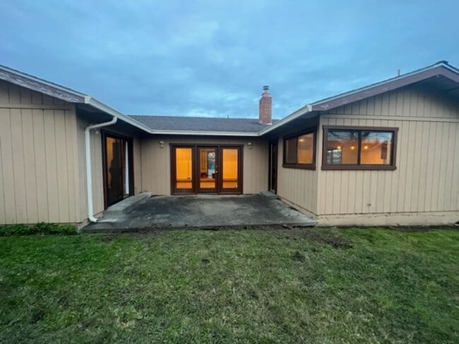 4868 Allen Ct in Eureka, CA - Building Photo - Building Photo