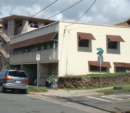 Aloha Wainani Apartments in Honolulu, HI - Foto de edificio - Building Photo