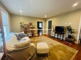 7 Rice St, Unit 1 in Brookline, MA - Building Photo