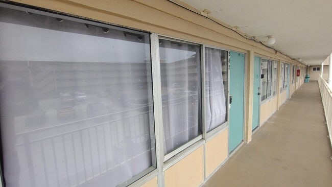 219 S Atlantic Ave in Daytona Beach, FL - Building Photo - Building Photo