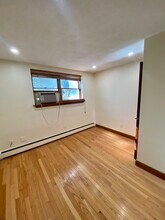 39 Loomis St, Unit 1 in Cambridge, MA - Building Photo - Building Photo