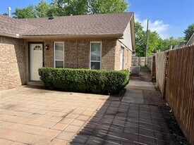 2239 Donna Dr in Norman, OK - Building Photo