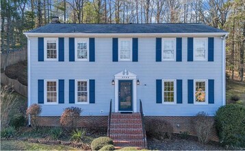 2746 Bobwhite Dr in Cave Spring, VA - Building Photo - Building Photo