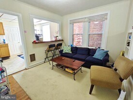 728 W Railroad Ave in Bryn Mawr, PA - Building Photo