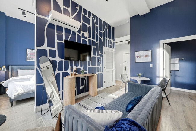 property at 417 S Dearborn St