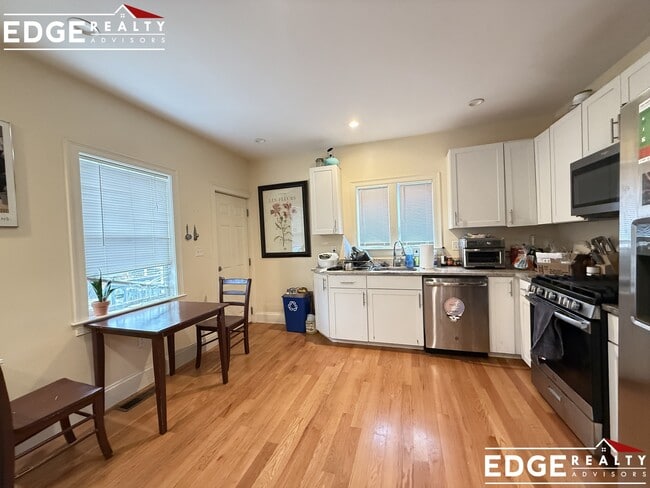 5 Griggs Pl in Boston, MA - Building Photo - Building Photo