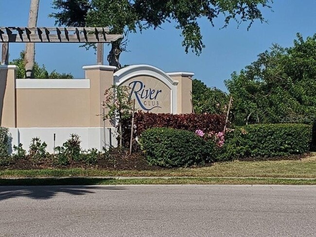 4189 River Bank Way in Port Charlotte, FL - Building Photo - Building Photo