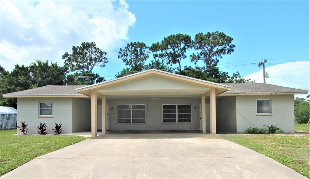 350 Briarwood Rd in Venice, FL - Building Photo