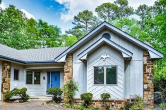 81 Pintuerero Way in Hot Springs Village, AR - Building Photo - Building Photo