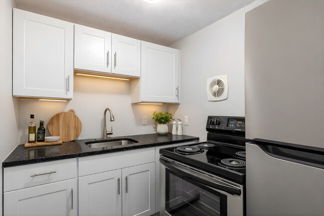 Cliffside Apartments in Sunderland, MA - Foto de edificio - Building Photo