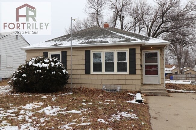 530 W Elm St