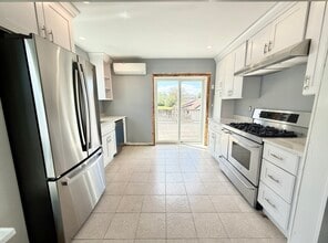 94 Alhambra Rd in Massapequa, NY - Building Photo - Building Photo