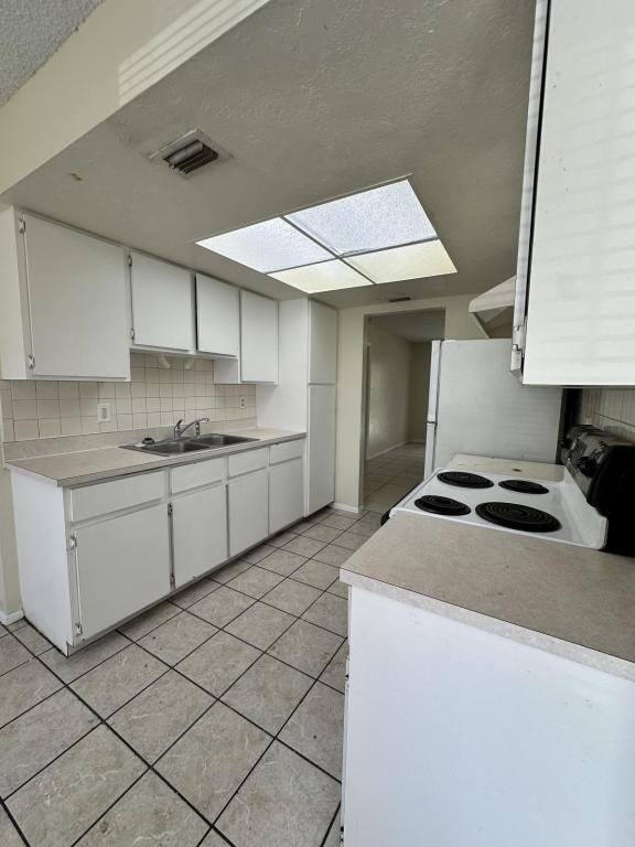2432 Herb Ave S in Lehigh Acres, FL - Building Photo - Building Photo