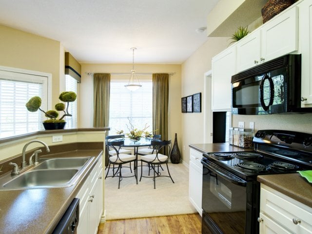 11266 Taylor Draper Ln, Unit 0811 in Austin, TX - Building Photo - Building Photo