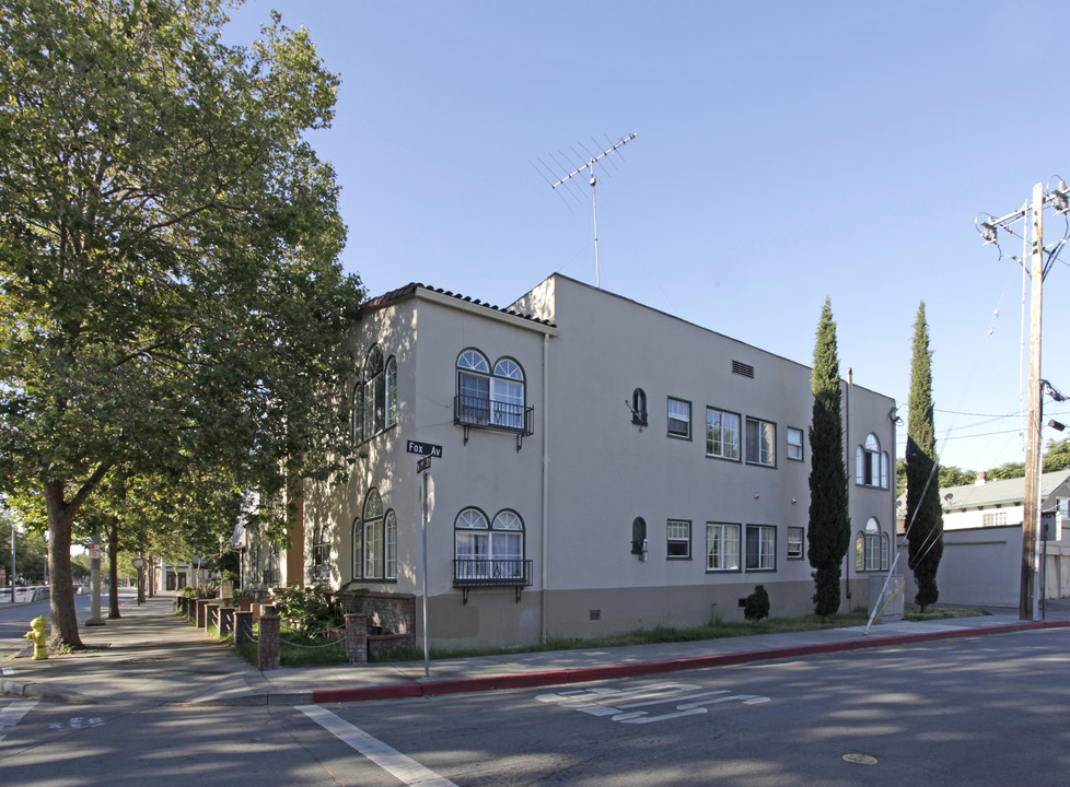 445 N 1st St in San Jose, CA - Building Photo