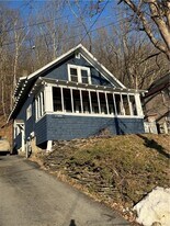 6 Thorn St in Oneonta, NY - Building Photo
